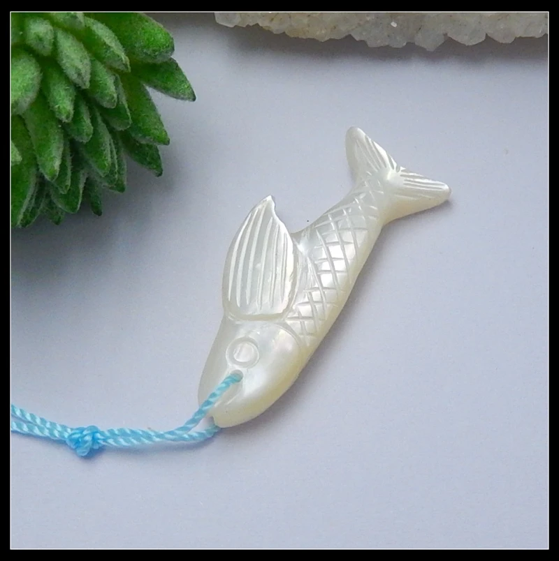 

Carved Cute Fish Natural Stone Shell Long Necklace Pendant 35x13x6mm 3.6g Sem Beauty Jewelry Gift Accessory