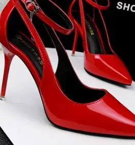 

2018 new European and American style fashion simple women's shoes high heel stiletto high heel.