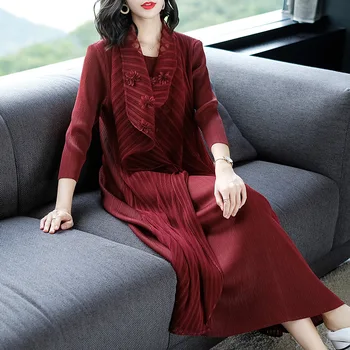 

Spring Women Pleated Fashion New Fake Two Pieces Long Popular Dress