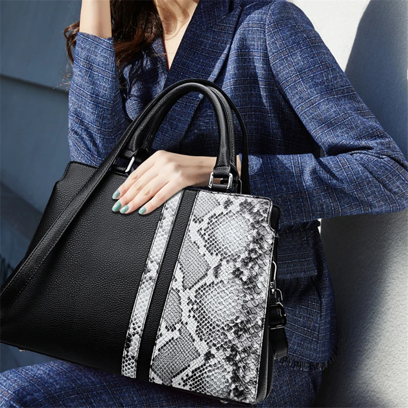 

Famous Designer Handbags Pu Leather Tote Bags for Women 2019 Newest Large Capacity Crossbody Bags Serpentine Lady Handbags