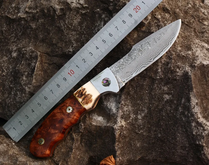 

Voltron Damascus knife straight high hardness outdoor forging portable hunting knife handmade gift knife saber