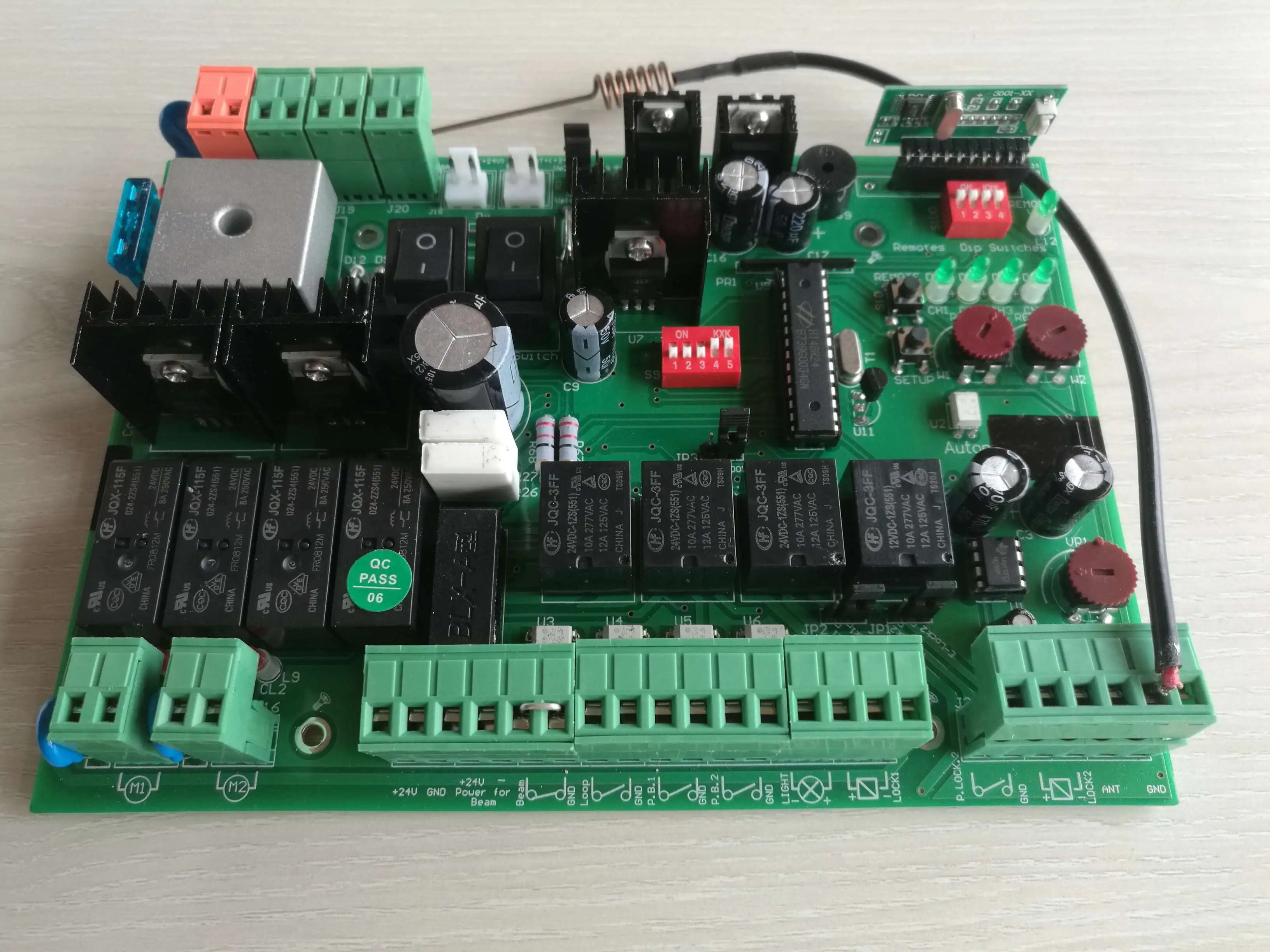 Поворотный двигатель открывания ворот оператора DC 24V Плата управления для ворот открывалка двойной