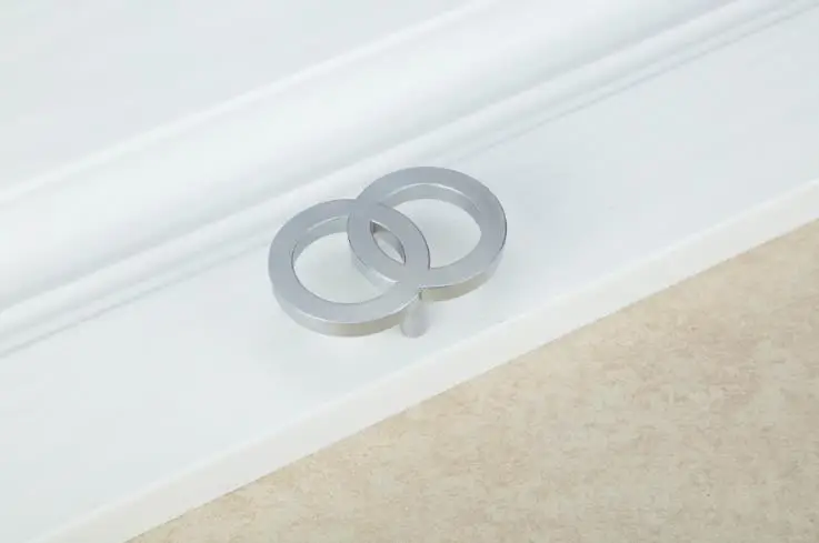 Envío rápido cromado de aleación de Zinc de Color plata manija del Gabinete perilla de puerta artístico chino de Hardware de muebles de estilo