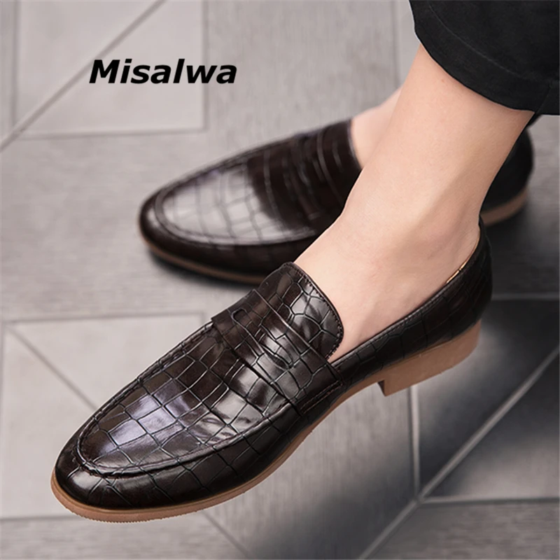 Misalwa/размеры 38-47; летние мужские модные лоферы в британском джентльменском стиле; официальная обувь из искусственной кожи; повседневные Мокасины с острым носком; оксфорды