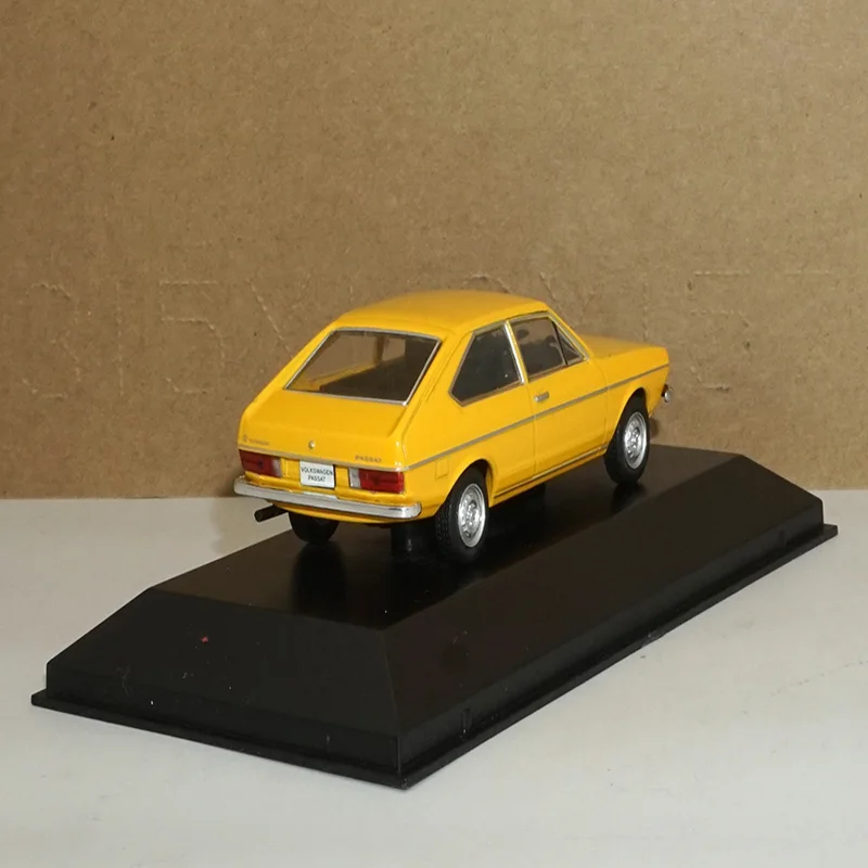 Подарок на день рождения 1/43 Моделирование Классический Volkswagen Passat-1975 коллекция Дисплей модель сплава литья под давлением Винтаж автомобиля игрушки