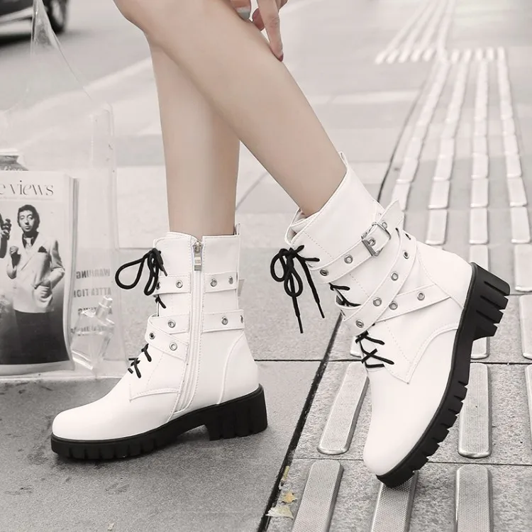 

Big Size 11 12 13 European and American style round head muffin with belt buckle Martin boots in front