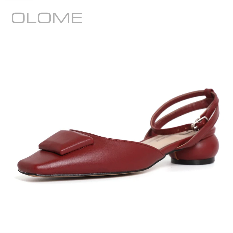 

OLOME summer New super fire fashion Personality wild Retro square head bow thick with a word buckle red sandals female