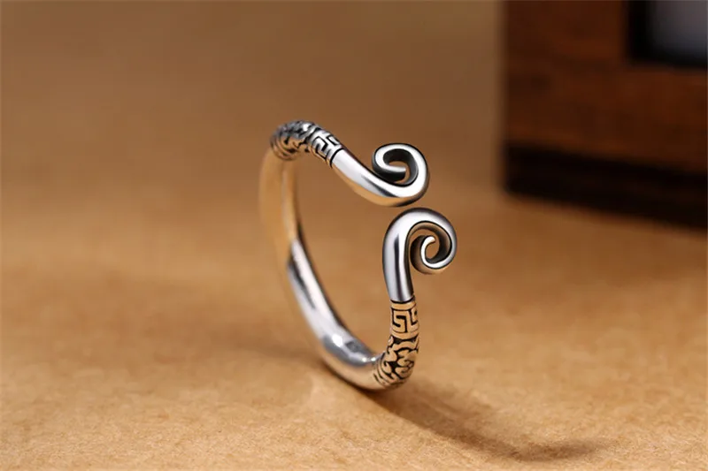 4709683809_902822302