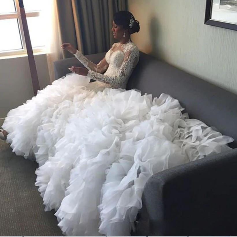 Amazing-New-Mermaid-Wedding-Dresses-2017-O-neck-Long-Sleeves-Chapel-Train-Ruffles-Organza-Wedding-Gowns (2)