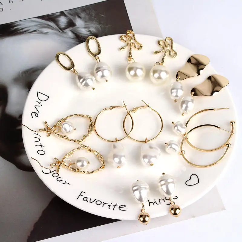 

Korea Design Metal Gold Geometric Irregular Circle Square Natural Freshwater Pearl Stud Earrings for Women Girl Gift