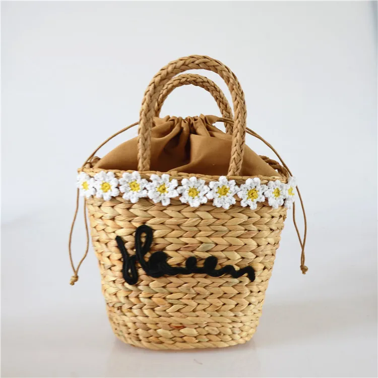 

Ins Summer Style Women Handbag Fashion Straw Shell Ladies Beach Party Bags Caucal Flowers Handmade Messenger Leisure Small Bag