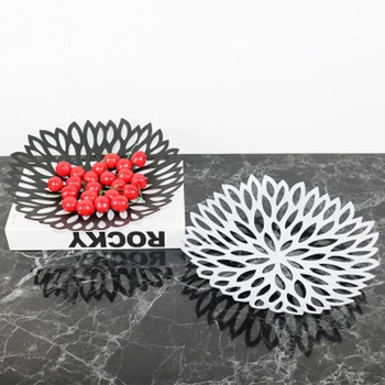 

Fruit Plate Creative Wrought Iron hollow Fruit Basket Snack Tray Desktop Modern Minimalist Home Living Room decor 1PC