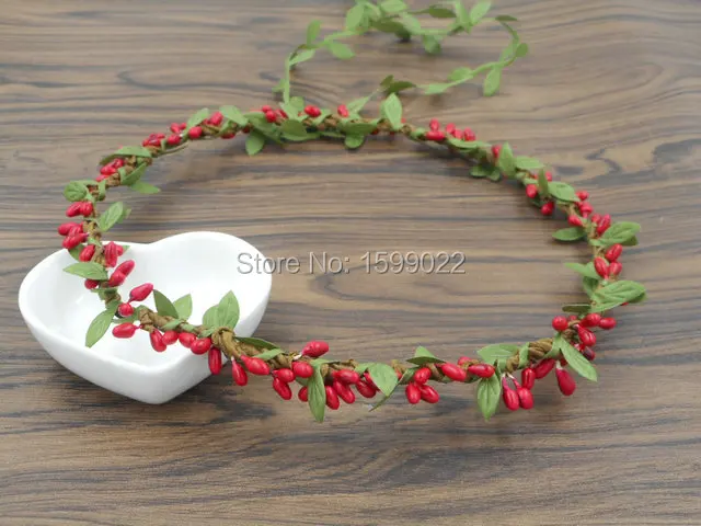 

Rustic Red Pip Berry Stem Headband Bohemian Hair Accesoires Foliage Bridesmaid Flower Crown Christmas Forest Photoshoot Props