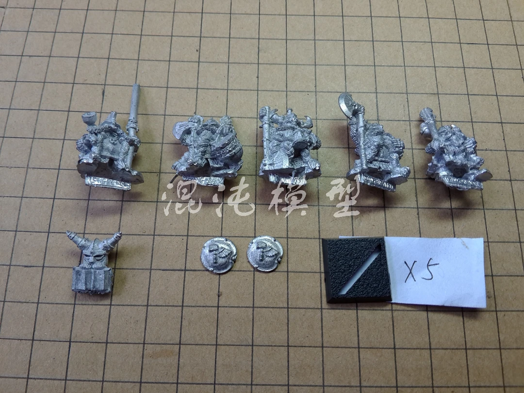 Dwarf Longbeards Command -5 Metal Models | Игрушки и хобби