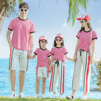 

Girls Baby Boys Outfits Pajamas Mother and Daughter Clothes Family Look Matching Clothing T Shirt+ Pants Dad Mum and Son Clothes