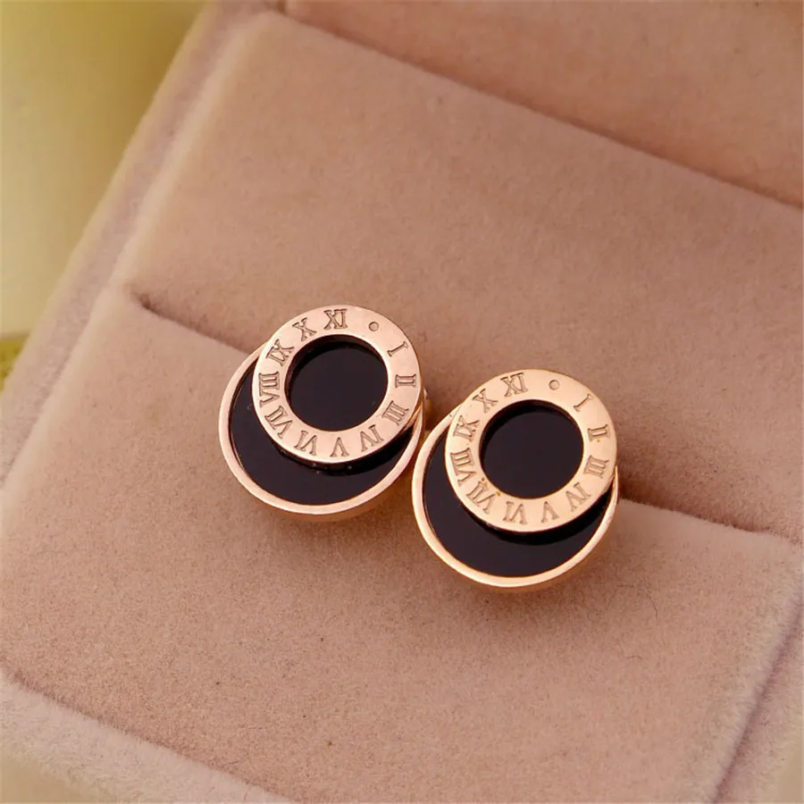 

Martick Black Color Double Circle Brincos Earrings Roman Numerals Round In The Circle Design Stud Earrings For Women E188