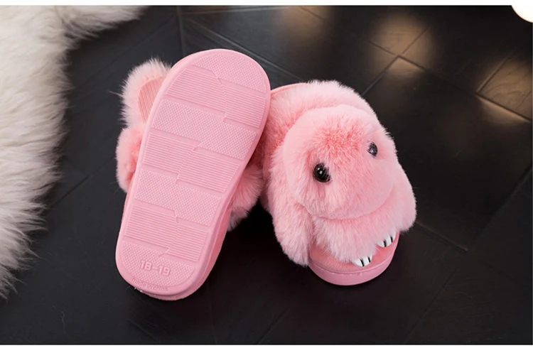 Домашние тапочки; коллекция года; зимние детские тапочки; меховые тапочки для мамы и ребенка; анимиальная обувь; теплая Домашняя обувь; Размеры 10-8 - Цвет: Pink