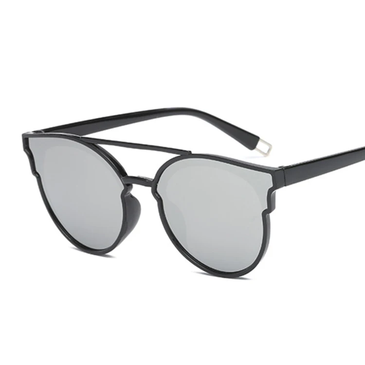 Сексуальные Черные кошачьи глаза женские очки от солнца известный бренд роскошные новые дизайнерские трендовые Солнцезащитные очки женские маленькие Двойные Лучи UV400 - Цвет линз: BlackSilver