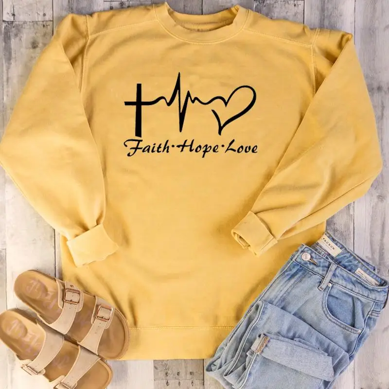 Tanie Wiara nadzieja miłość kobiety bluza Crewneck sweter bicie serca graficzne Harajuku bluza z kapturem Christian jezus ubrania Drop Shipping topy