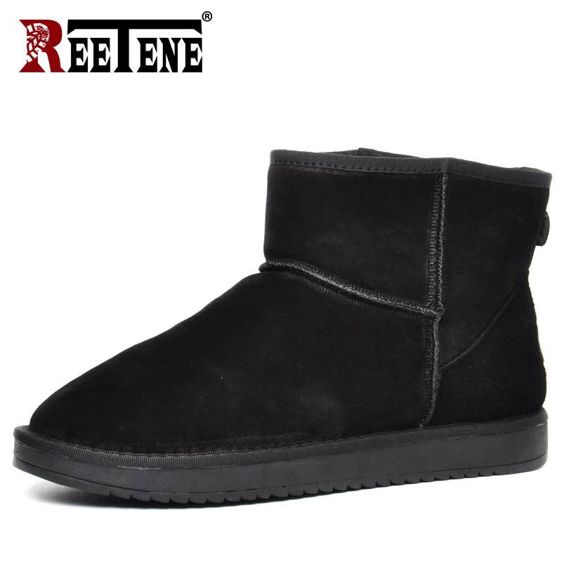 Goedkoop REETENE Super Warm Heren Laarzen Plus Size 38 48 Slip Op Winter Schoenen Voor Mannen Comfortabele Snowboots Casual mannen Enkellaars