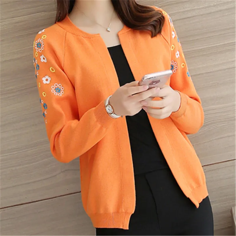 

In the spring of 2017 new Korean female flower embroidery blouse cardigan shirt coat blouse