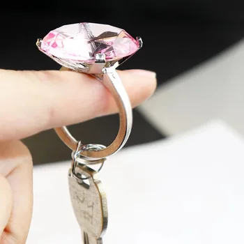 50pcs Wedding gifts diamond ring shape key chain Key accessories choose 5 color gift Bags 50pcs Wedding gifts diamond ring shape key chain Key accessories choose 5 color gift Bags