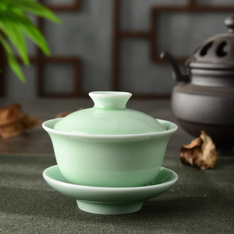 Celadon Gaiwan Teacup  High-quality Chinese traditional gai wan set, China Dehua Bone cup porcelain teacups tea sets kettle cups in light green