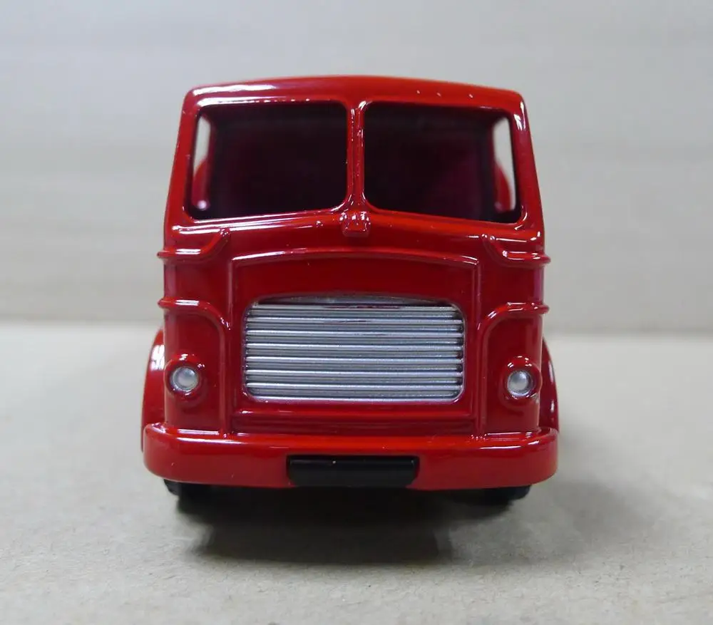 Танкер Atlas Dinky UK 943 LEYLAND танкер ESSO литые игрушки 942 FODEN REGENT 1:43|Наземный транспорт| |
