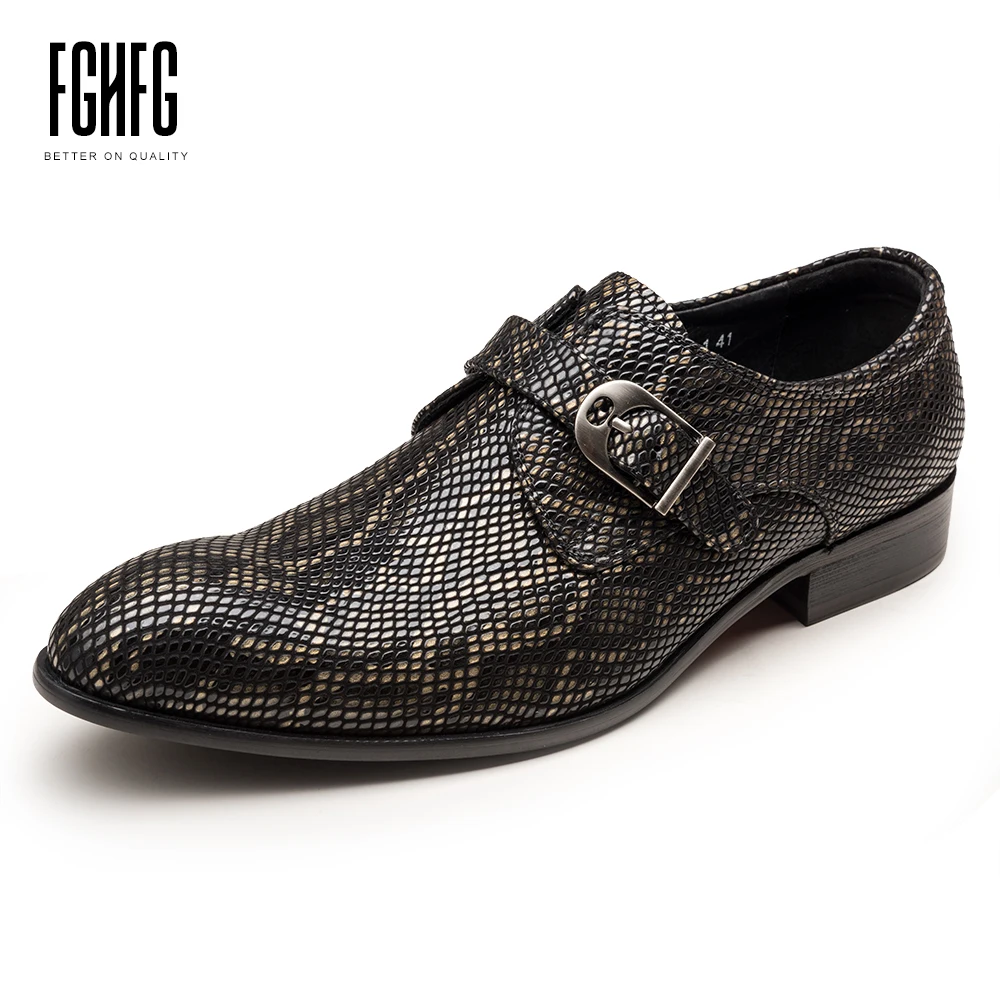 

Men's Casual Shoes Cowhide Leather Pig Inner Square Toe Embossed Patent Leather Wedding Business Dress Shoes 2018 Buckle Strap