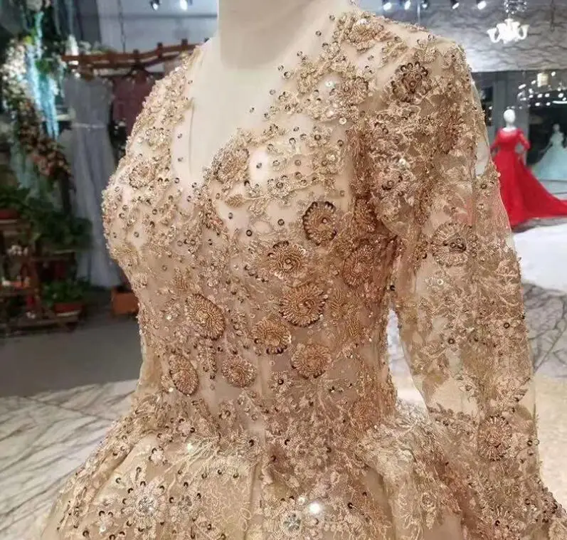 Рисунок 4 - Кружевное свадебное платье цвета шампанского