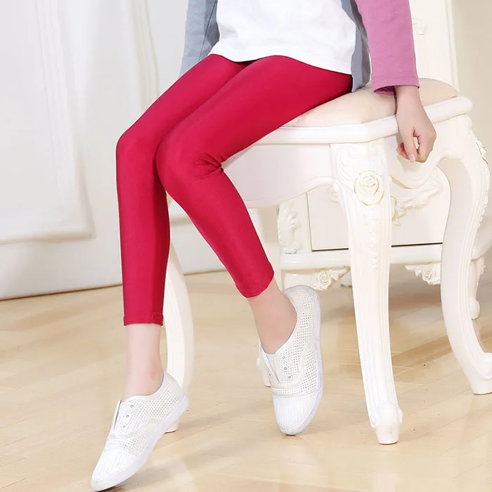 От 2 до 12 лет, весенние детские нейлоновые Стрейчевые блестящие штаны детские яркие тонкие леггинсы для девочек, летние однотонные узкие брюки спортивные штаны - Цвет: Red