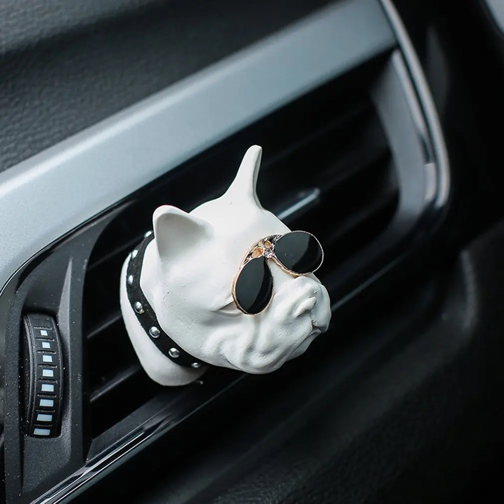 

Creative Car Ornaments Bulldog Car Perfume Dashboard Auto Decoration Bull Dog Air freshener Interior Aromatherapy