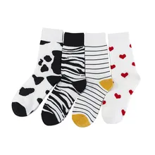 10 пар Европа США ins мокрый носки для девочек цвет для женщин соответствующие черный и белый корова хлопчатобумажные носки в полоску женщина
