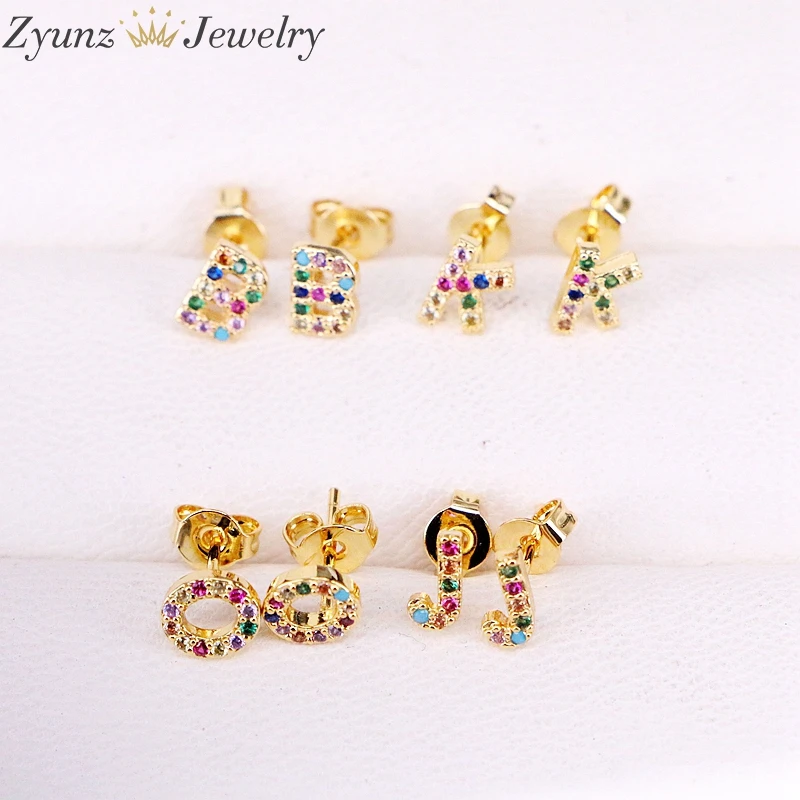 10 пар, мини милые красочные микро Pave cz цирконий камень Алфавит серьги с буквой для женщин Радуга cz вечерние ювелирные изделия