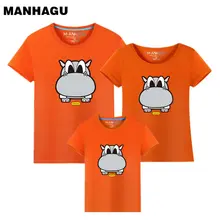2017 Summer Family Matching Outfits Short Sleeve T-shirts Mother Father Baby Son Daughter Cute Clothes hippo Cotton Family Look family matching clothes summer fashion mother daughter dress father son short sleeve cotton tshirt patchwork striped family look