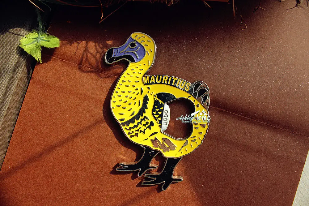 

DODO Birds, Mauritius Tourist Travel Souvenir 3D Metal Fridge Magnet Craft Beer Bottle Cap Opener