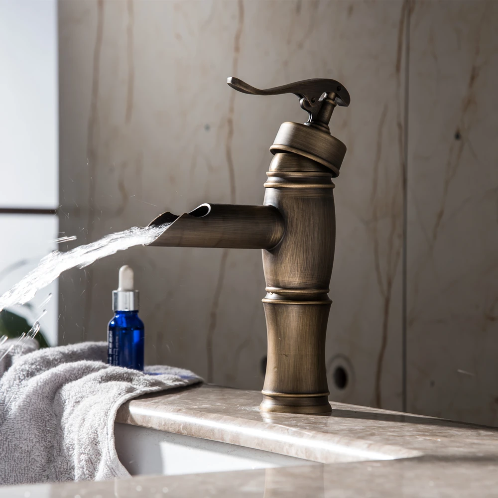 European antique bathroom sink basin faucet retro Single hole basin faucet vintage Brass water tap hot and cold Mci2