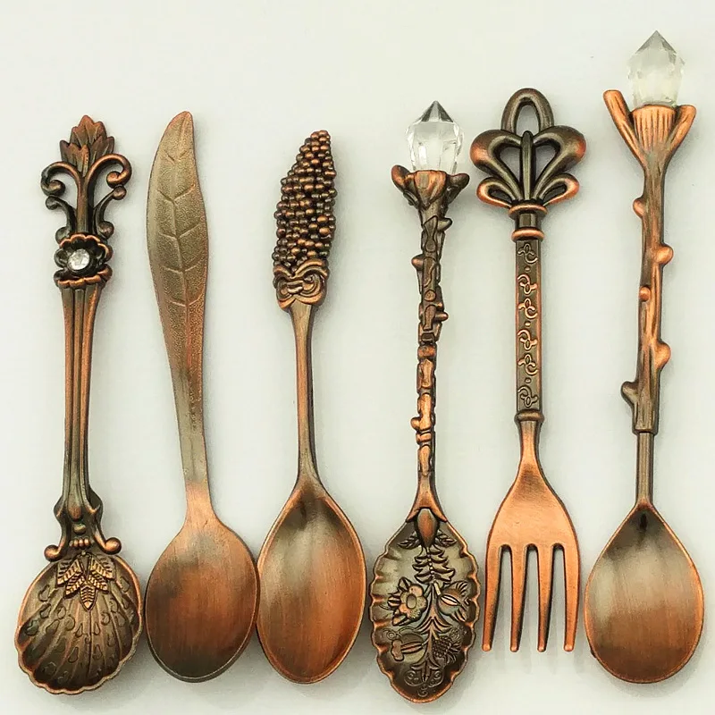 

6PCS/Set Vintage Mini Coffee Spoons Fork Royal Style Metal Carved Coffee Fruit Cutler Dessert Flatware Kitchen Tools