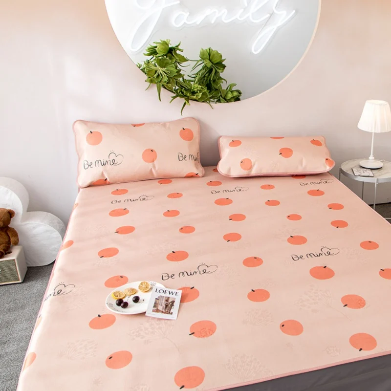 E Ice Silk Seat Комплект из трех предметов 180X200 см Летние Прохладный шелк постельные принадлежности набор-коврик матрас наматрасник с 2 наволочками - Цвет: E