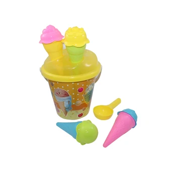 

Cube cube beach with Moulds off ice creams