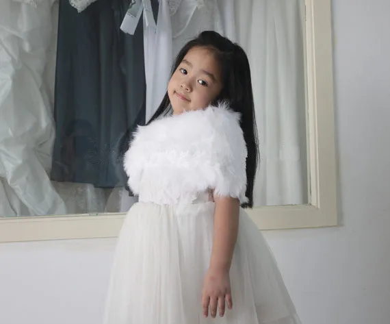 Child faux fur wrap Pearl shrug White Flower girl Shawl 3-9 years old Wraps Winter wedding shrugs Bolero Coat faux fur cover up Child faux fur wrap Pearl shrug White Flower girl Shawl 3-9 years old Wraps Winter wedding shrugs Bolero Coat faux fur cover up