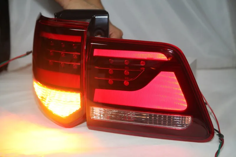 12-14年 新款Fortuner 红白尾灯 YZ (3)