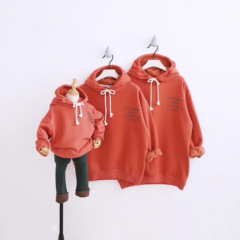 

2019 New Years Family Clothing Father Daddy and Son Clothes Winter Add Fur Sweatshirts Boys Hoodies Mother and Daughter Clothes