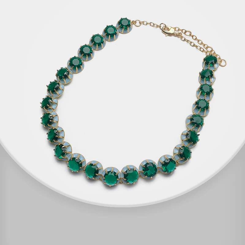 

Amorita boutique Green circular design fashion necklace