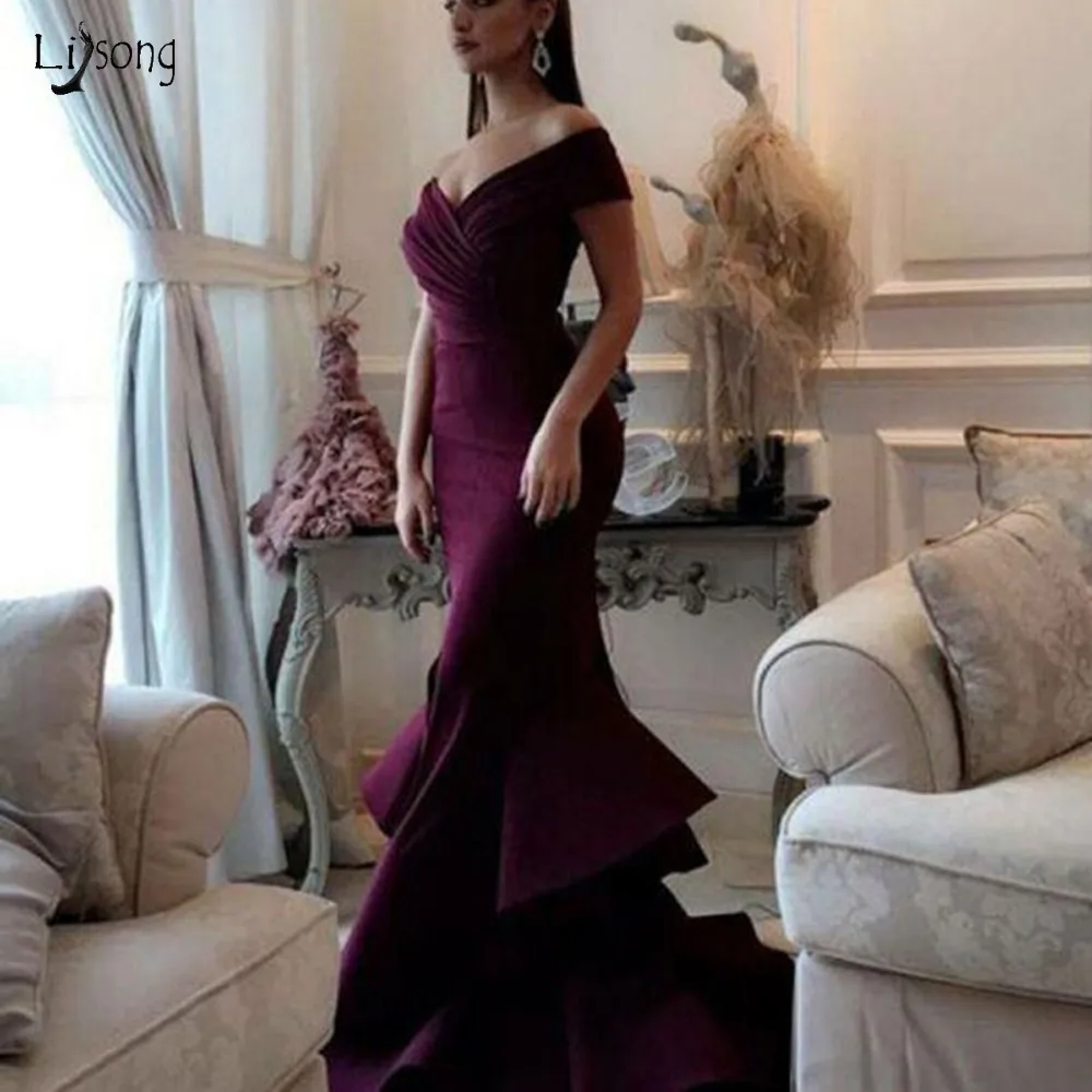 

Elegant Burgundy Long Mermaid Prom Dresses 2019 Little Split Ruffles Evening Gowns V-neck Off The Shoulder Formal Party Dress