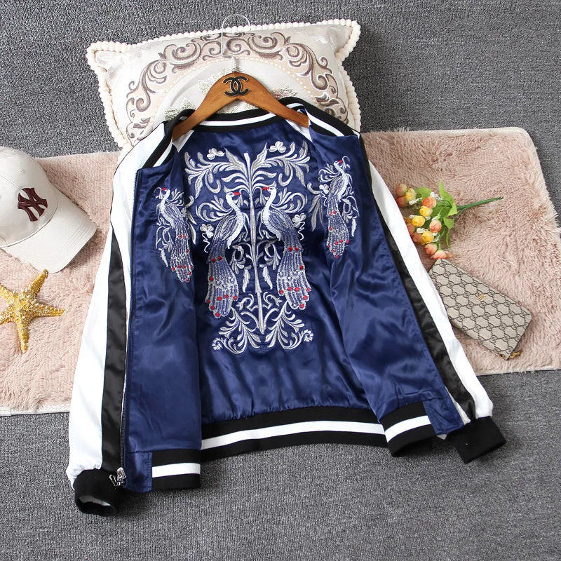 Courte Brodé Deux De Manteau Veste Souvenir Usure Côté Nouvelle Yokosuka Baseball Paon 2018 Femmes Bleu Satin Mode Volants dA6q6