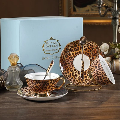 2piece set gift box Классическая кофейная чашка в леопардовом стиле, чайная чашка из костяного фарфора, набор, европейская ручная позолоченная чашка для послеобеденного чая, кофейная чашка, цветочный чай, посуда для напитков - Цвет: 2piece set gift box