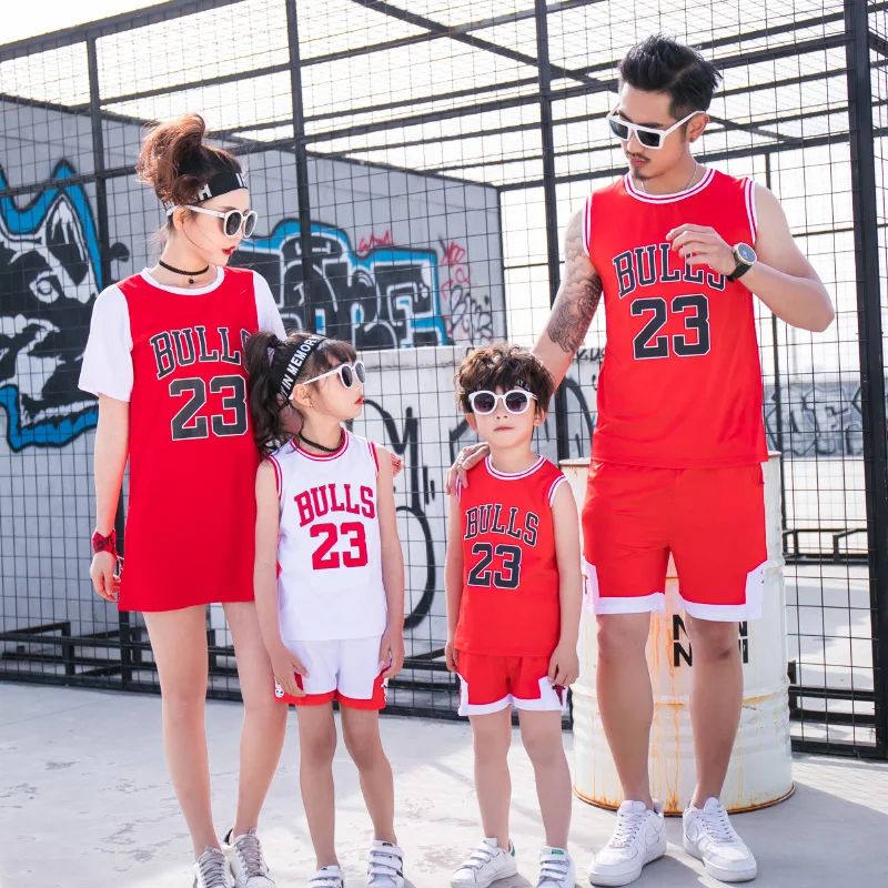 

2018 Active Family Set Dress for Mom Tops+Shorts for Father Daughter/Son Family Matching Outfits Family Style Clothing Sets WL