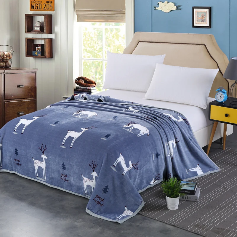 Fashionable White Deer Pattern Bed Blanket Fleece Blankets For Bed