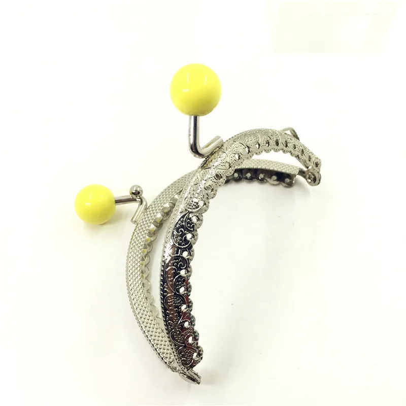 

19 Colors 1Pc Metal Frame Arch Pattern Heart Lotus Head Fashion Purse Metalwork C Shape Delicate Hole DIY Kiss Clasp Lock 8.5cm